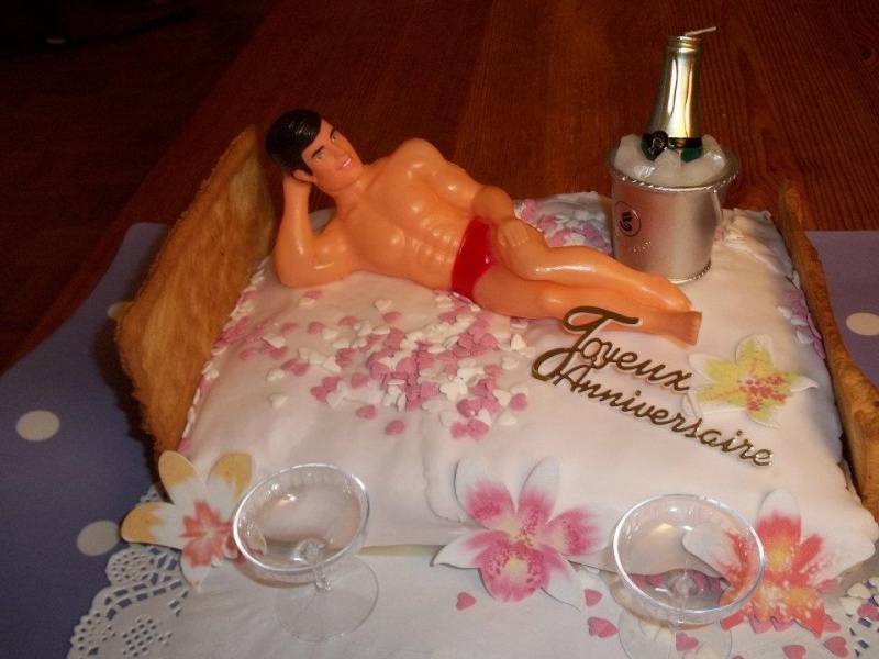 gateau anniversaire adulte rigolo - Un gâteau d'anniversaire très hiralant !!! YouTube
